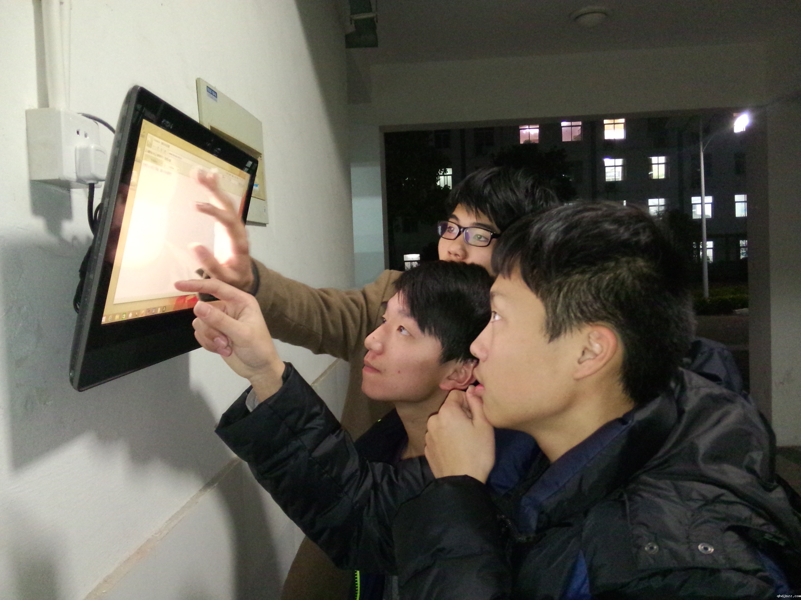 我校为学生泛在学习创造条件